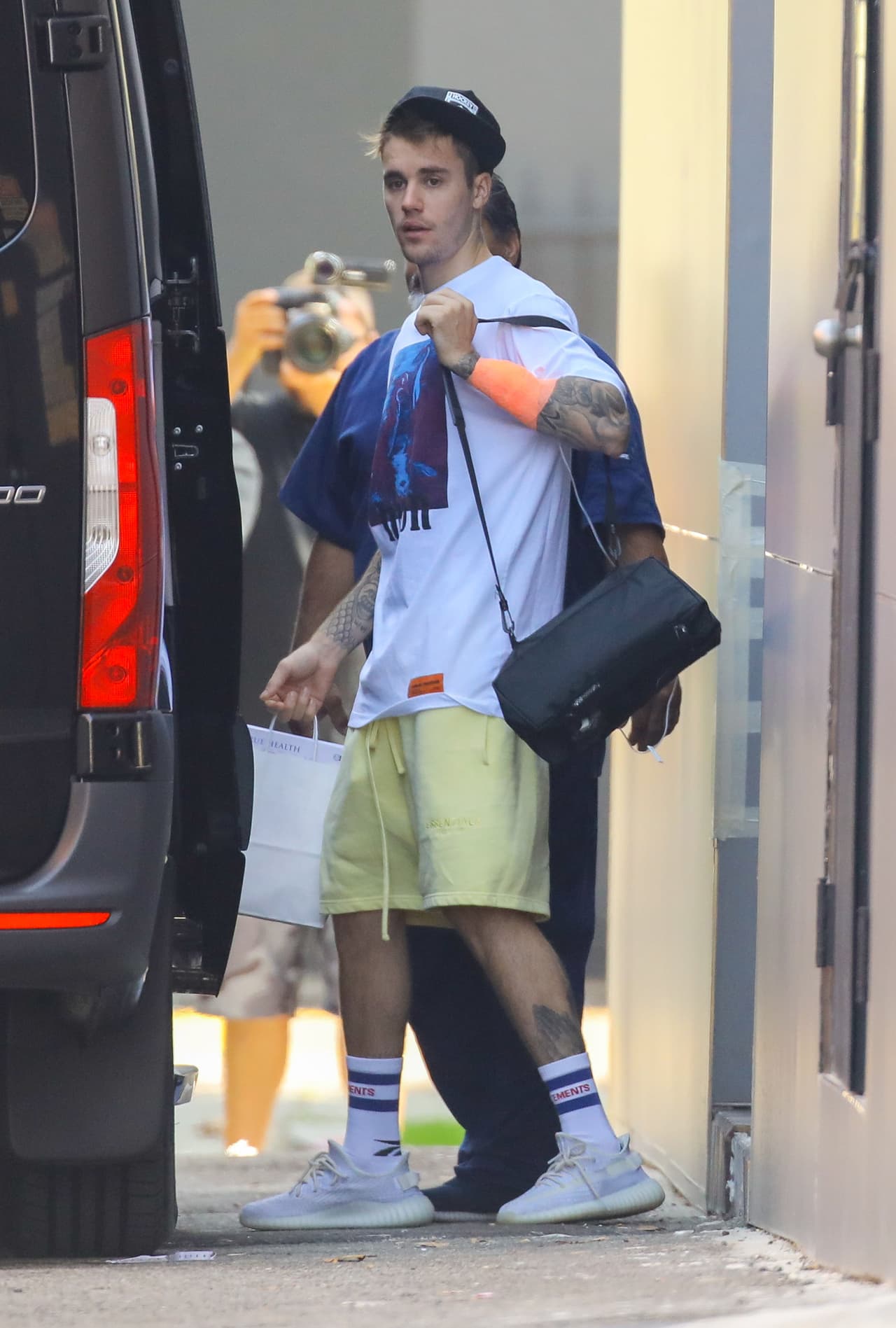 TMZ reportó que los doctores le recetaron diversos medicamentos, uno de ellos le causó una reacción en la piel.