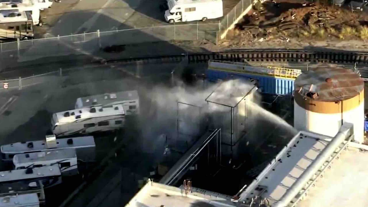 Declaran emergencia en Orange County por fuga tóxica y riesgo de explosión