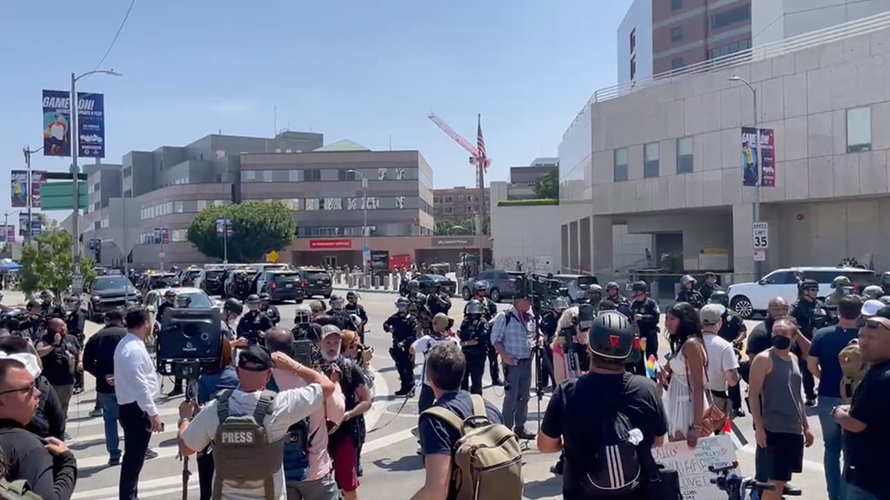 Organizaciones de derechos migrantes convocaron 
<b>nuevas protestas nacionales</b> en solidaridad con Los Ángeles, previstas en urbes como Austin, Seattle, Boston y Santa Ana en los próximos días.