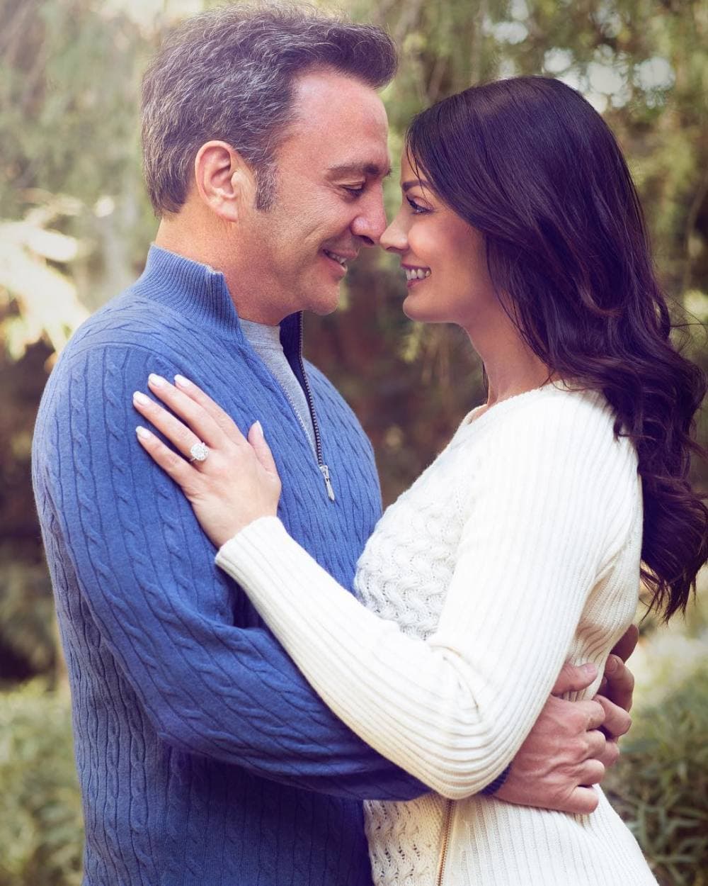 Su noviazgo parecía ir de lo mejor y Dayanara lucía muy enamorada.