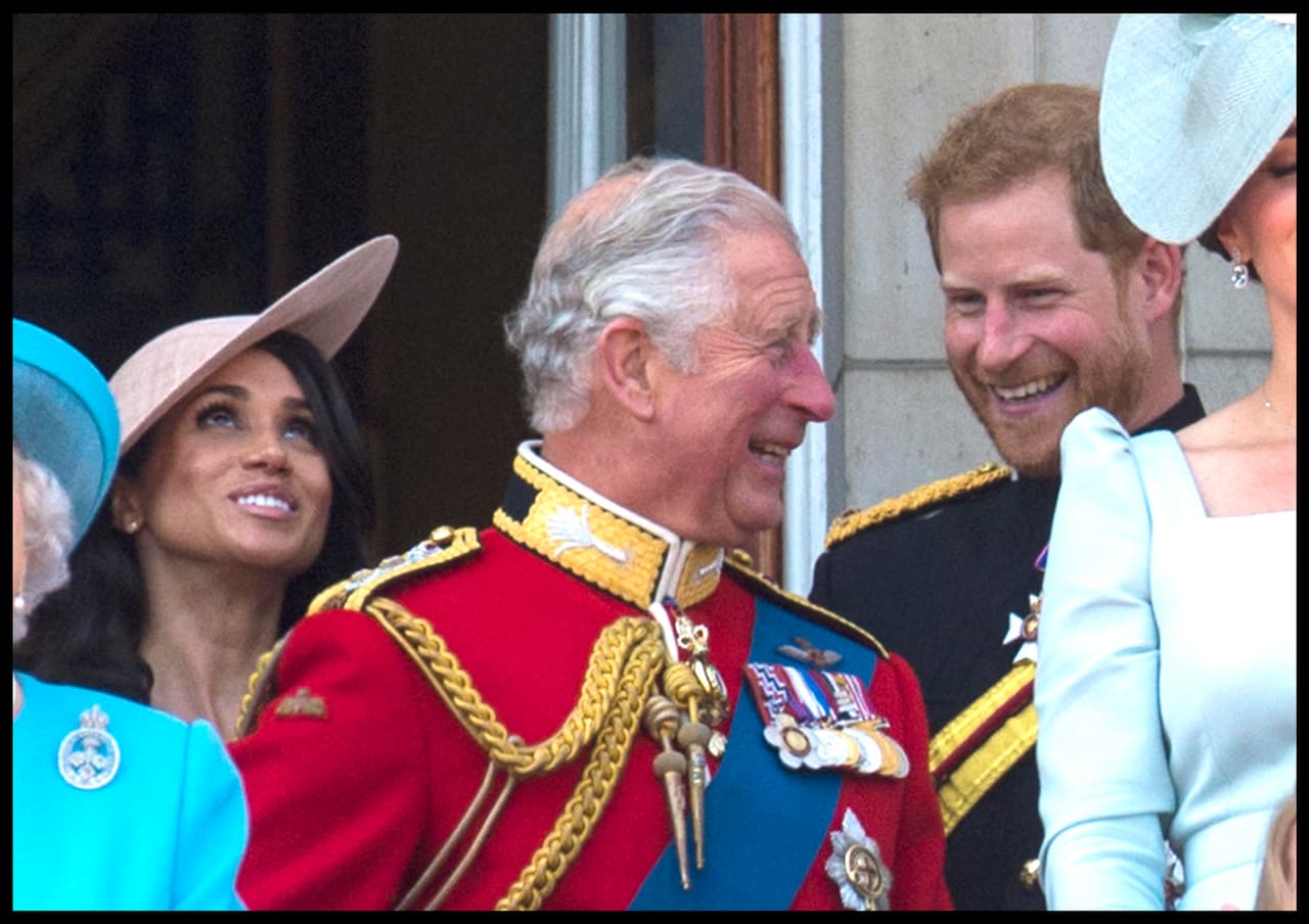 Según fuentes de ese medio, el padre del príncipe Harry le ayudará con una aportación de 
<b>2.4 millones de dólares </b>anuales que su hijo podría destinarlos para cubrir los gastos de seguridad de su familia en EEUU. 
<br>