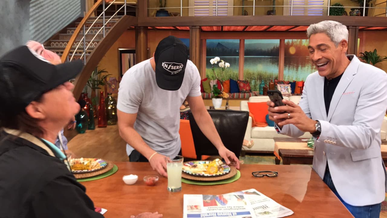 Johnny quiso guardar un recuerdo de esta mañana y todos salieron en las fotos.