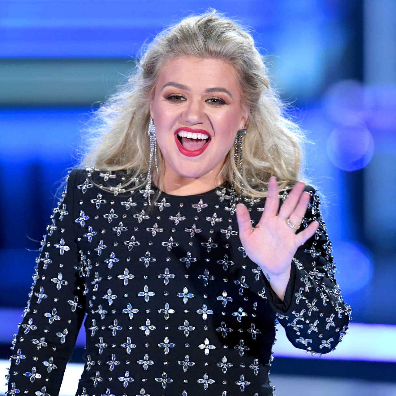 Por su parte, Kelly Clarkson publicó en la misma red social, la anécdota a través de un breve fragmento de su programa en NBC.