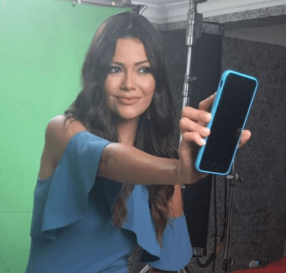 Ella quería guardar cada instante de este viaje memorable.