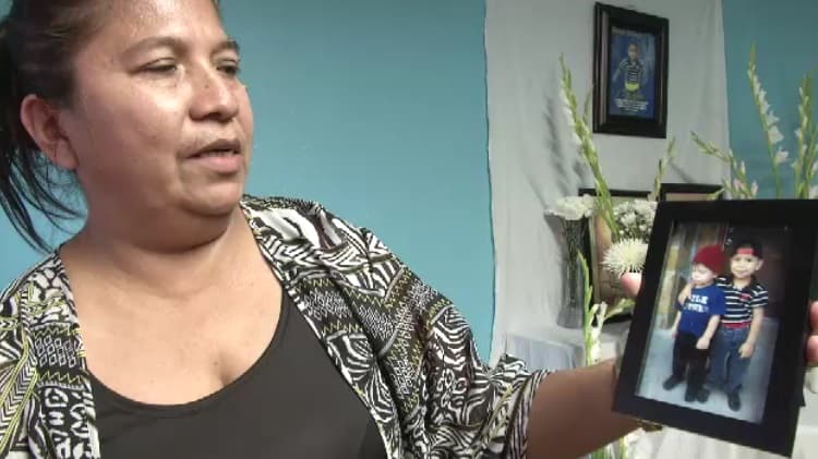 La abuela de Darwin, Griselda Delgado, asegura que había denunciado ante la agencia de protección al menor CPS que el novio de la madre de sus nietos los maltrataba.