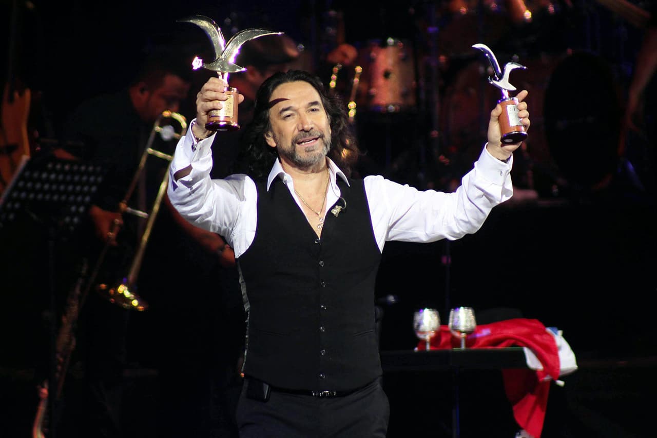 También fue ganador de las populares gaviotas que alzó por todo lo alto para agradecer todo el apoyo.