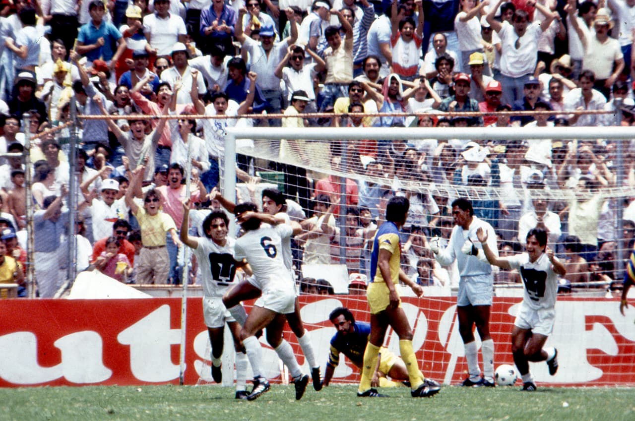 La afición de los Pumas no olvidó los errores de Adolfo Ríos en la final 1987-88 frente a las Águilas; se llevaron el título con goleada 4-2 en el Azteca.