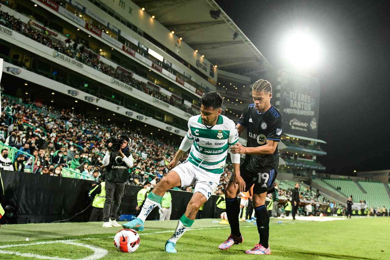 Jesús Otero sorprende al minuto 88, marca el único tanto del encuentro y la da la ventaja a Santos en los octavos de final tras vencer 1-0 al CF Montreal.