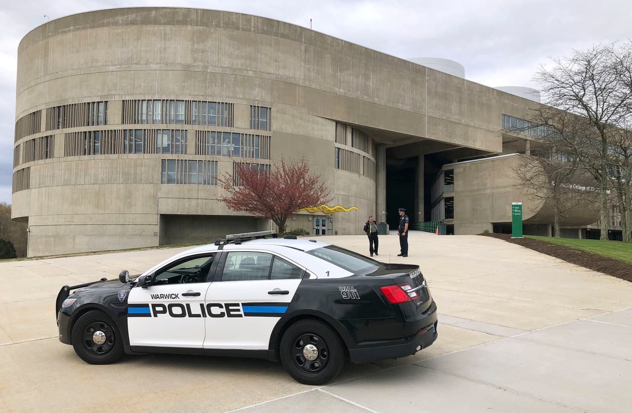 En el puesto 3 se encuentra Warwick, Rhode Island.
<br>Puntaje: 36.34.
<br>Rango de asequibilidad: 168.
<br>Rango de actividades: 105.
<br>Rango de calidad de vida: 152.
<br>Rango de atención médica: 152.
<br>
<br>Para los jubilados, Warwick es una de las 6 ciudades de Estados Unidos que ofrece el peor clima templado.