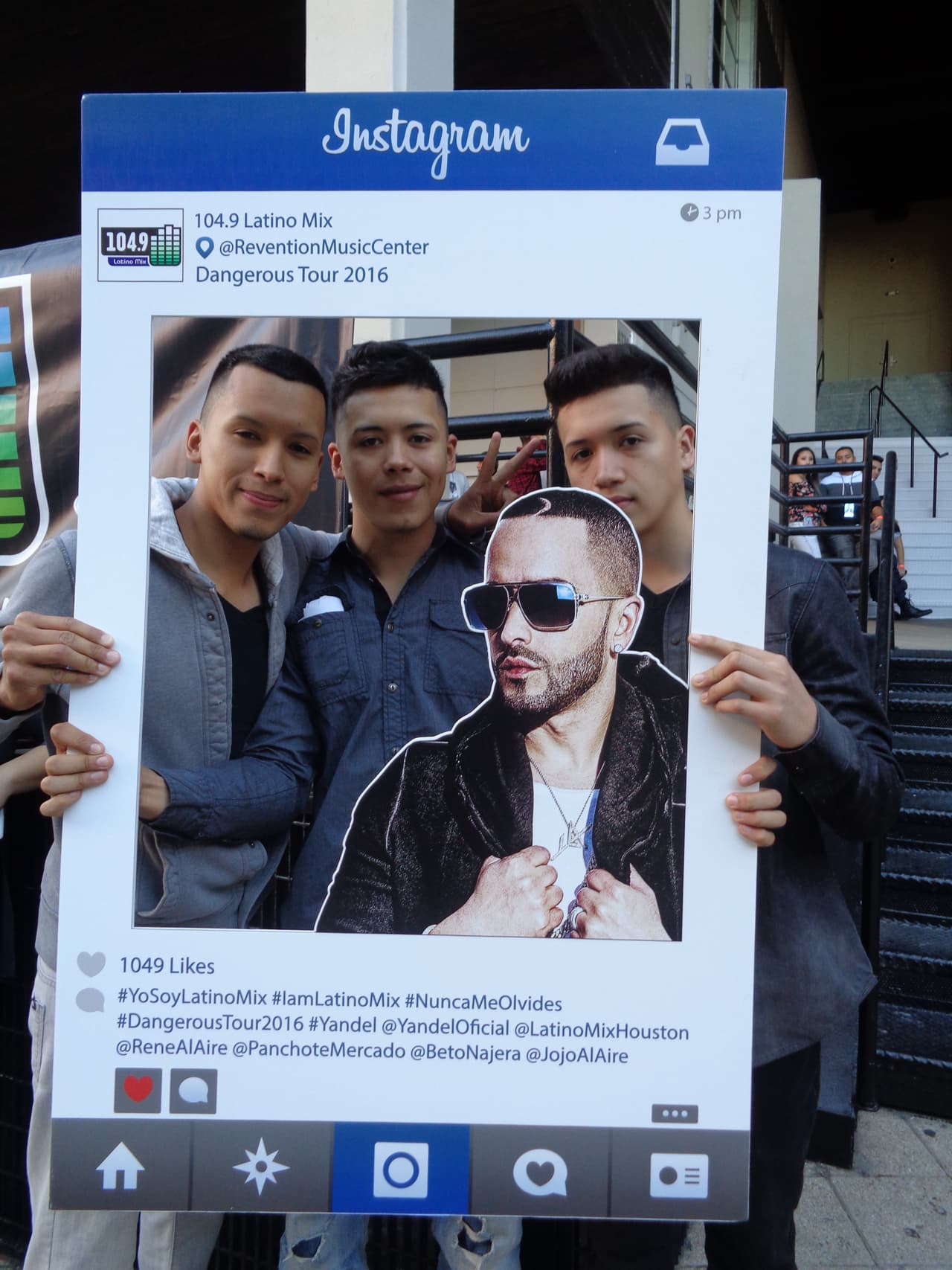 La explosiva gira del reggaetonero, 
<a href="http://www.univision.com/musica/conciertos/yandel-arranca-su-gira-dangerous-tour-en-san-juan-con-invitados-como-wisin-y-j-balvin">Dangerous Tour</a>, pasó por la 'Ciudad Espacial' y radioescuchas de Latino Mix 104.9 tuvieron la oportunidad de conocer a Yandel.