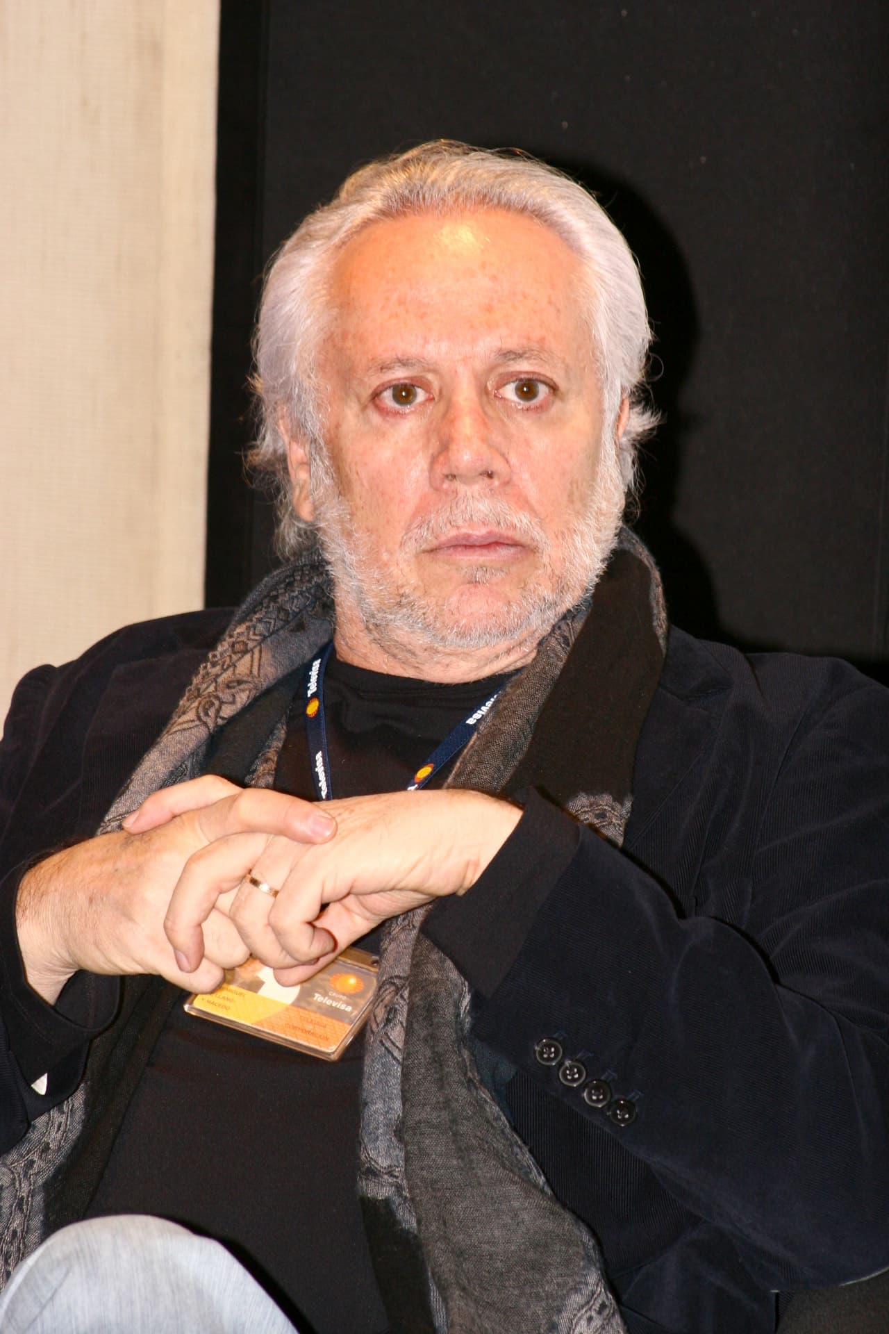 "
<b>Mi mamá entendió que Luis realmente me quería</b> y que yo quería a Luis y que era una relación importantísima para ambos y que con la diferencia de edad había también cosas muy cercanas y que nos nutríamos, nos llenábamos y nos hacíamos bien".
<br>