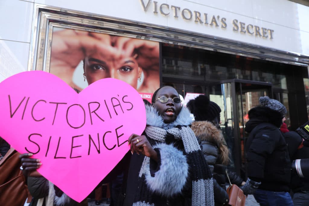 El Fondo Global de Victoria's Secret para el Cáncer de la Mujer donará al menos $5 millones anuales para examinar y abordar las desigualdades raciales y de género.