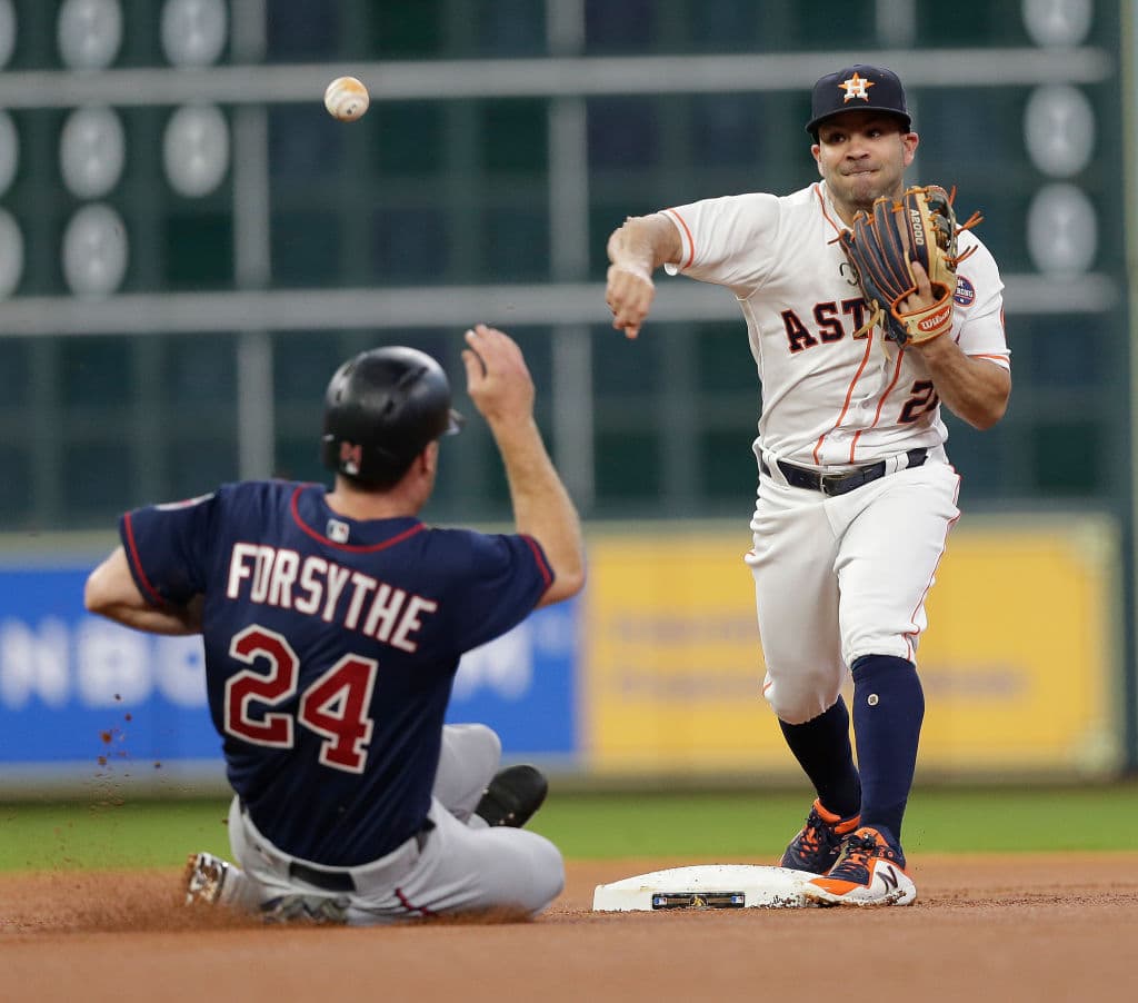 Presente en el All Star Game en cinco ediciones, ganador del MVP de la Liga Americana en 2017 y del Guante de Oro en 2015, la temporada actual de Altuve también lo tiene en la mira de los hinchas.