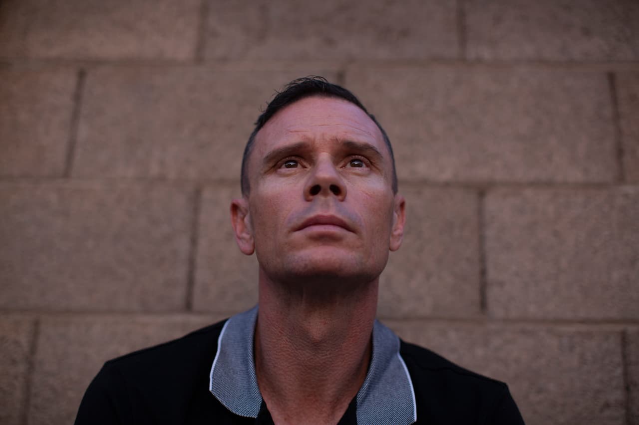 Jonathan Edgar estudió leyes dentro de la prisión estatal de Arizona y, como su propio defensor, logró reducir su condena a cinco años y medio.