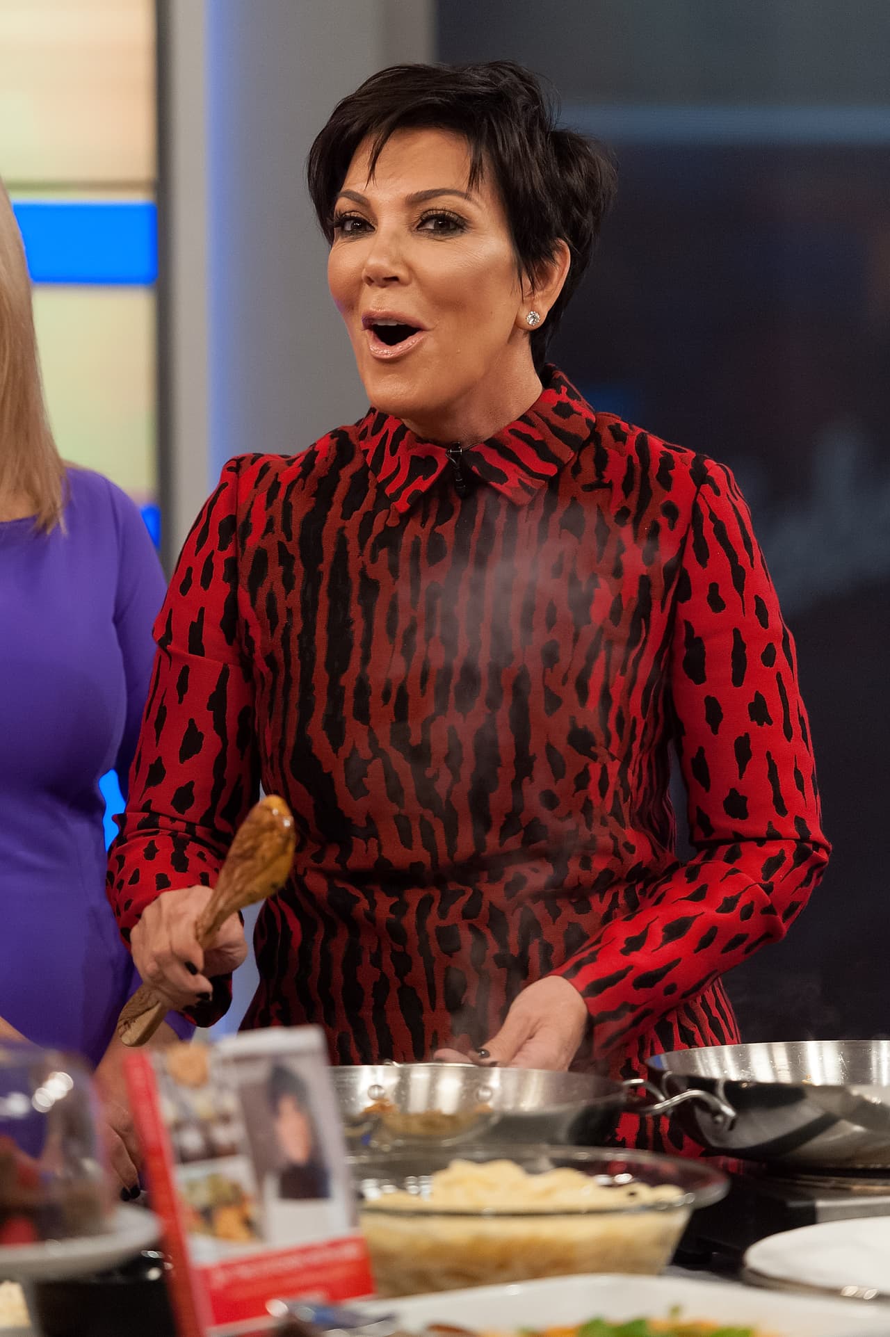 <b><a href="https://www.univision.com/famosos/khloe-kardashian-kris-jenner-fotos-herpes-sexo" target="_blank">"Fue horrible"</a></b>, relató la estrella de televisión de 65 años, ante el asombro de Ellen DeGeneres. 
<br>