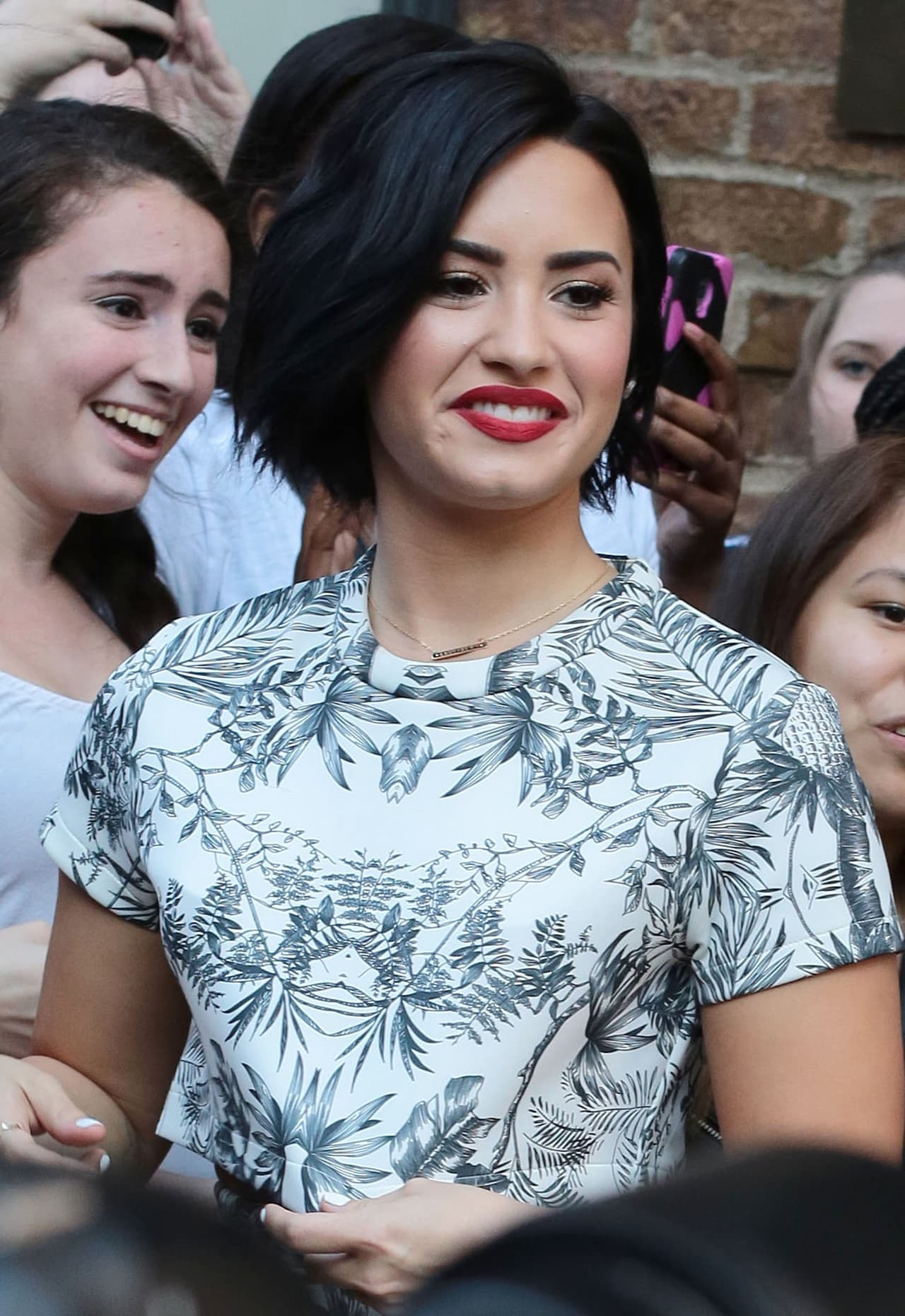 Y es que la diva fue víctima de 'bullying' por parte de sus compañeros de escuela y hasta de algunos supuestos seguidores, quienes no paraban de criticar sus curvas.