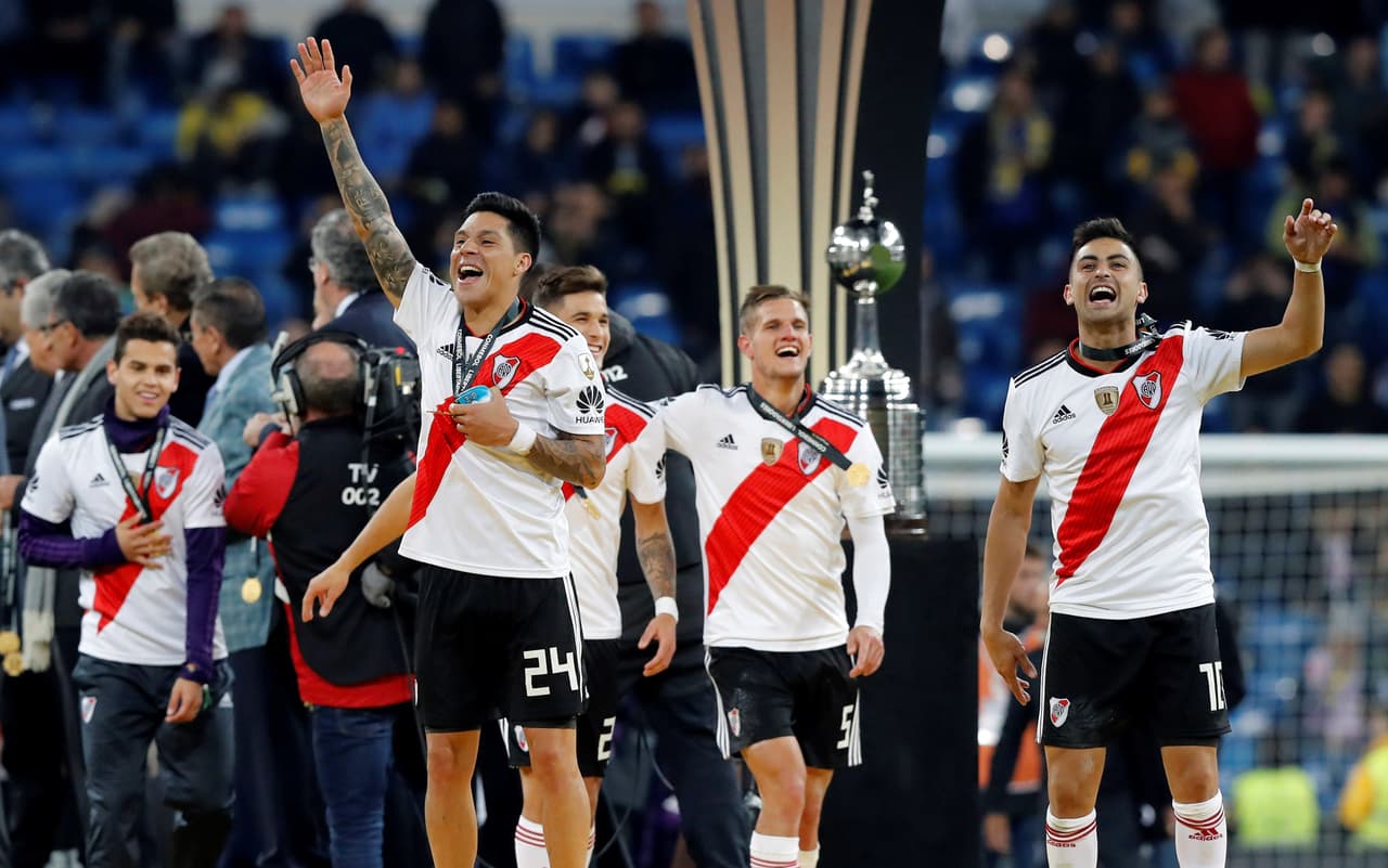Los jugadores de River Plate celebran la conquista de la Copa Libertadores 2018 luego de ganar la Final disputada en el Estadio Santiago Bernabéu de Madrid.