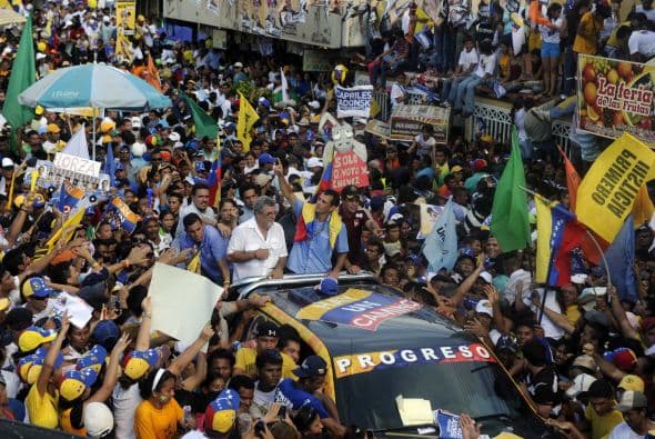 "Presidente Chávez, desde aquí, en nombre de nuestro pueblo, le doy las gracias por lo bueno que usted haya podido hacer (...) y por lo malo y por lo que usted haya dejado de hacer, la historia se encargará de juzgarlo", agregó.