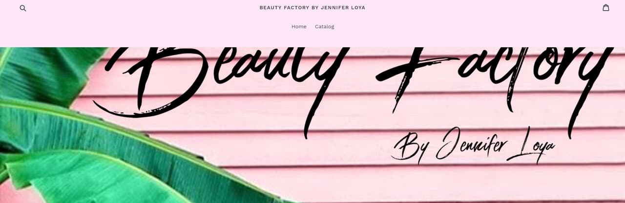 Actualmente 
<a href="https://beautyfactorybyjenniferloya.com/">vende productos de belleza en internet</a> y también tiene un canal de YouTube con el mismo nombre donde publica tutoriales de maquillaje.
<br>