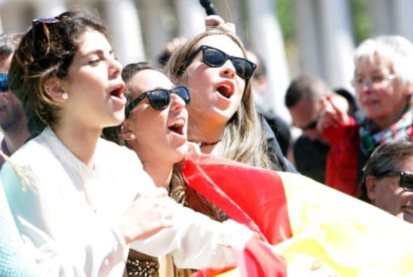 - 220,000: las personas que tiene capacidad de acoger la Plaza de San Pedro y la Vía de la Conciliación.
