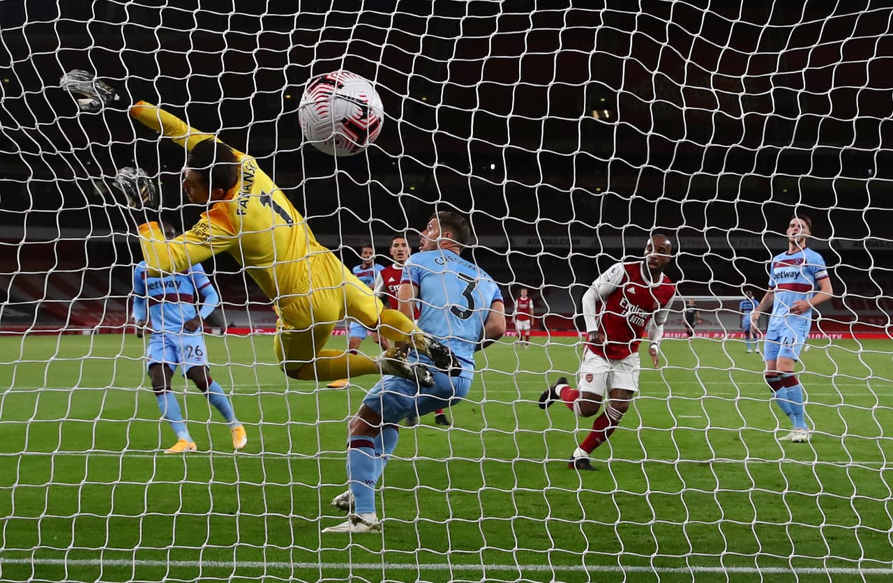 Alexandre Lacazette (25’) abrió el marcador y Michail Antonio (45’) marcó por West Ham para el empate.