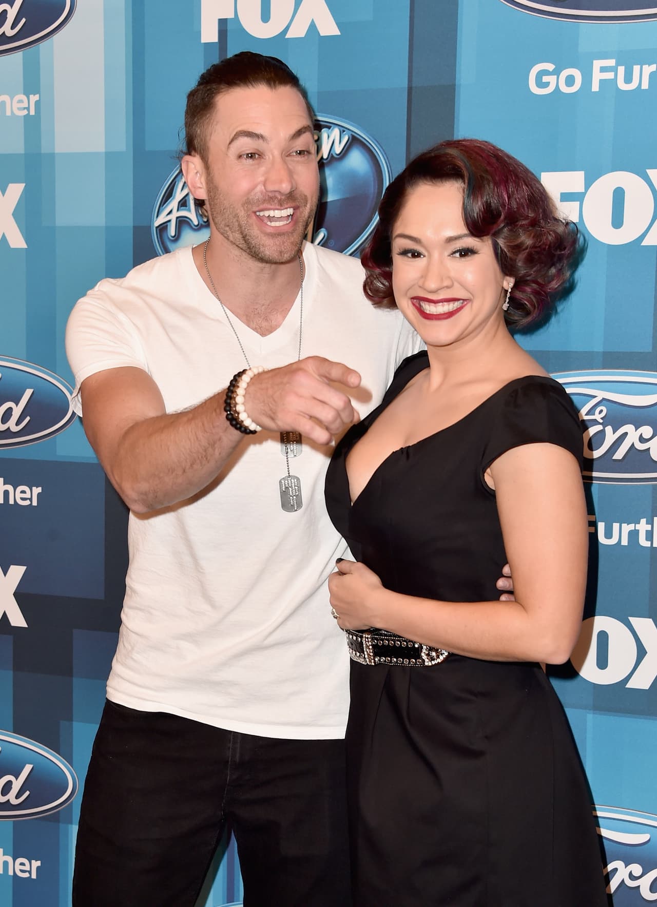 Diana y Ace están casados.