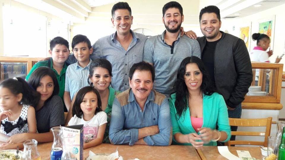 Actualmente, el líder de Patrulla 81 vive feliz y rodeado del cariño de sus hijos con quienes ha formado una gran familia.