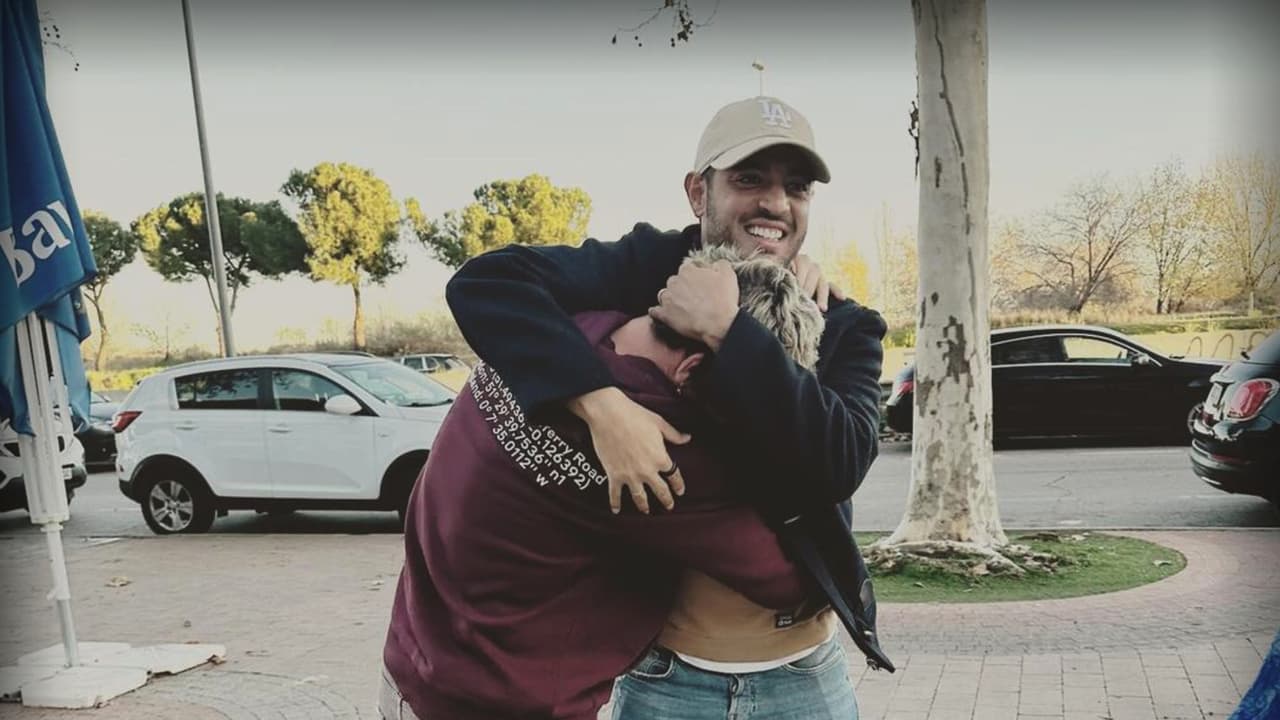 ¡Reencuentro épico! El efusivo abrazo de Carlos Vela con Griezmann