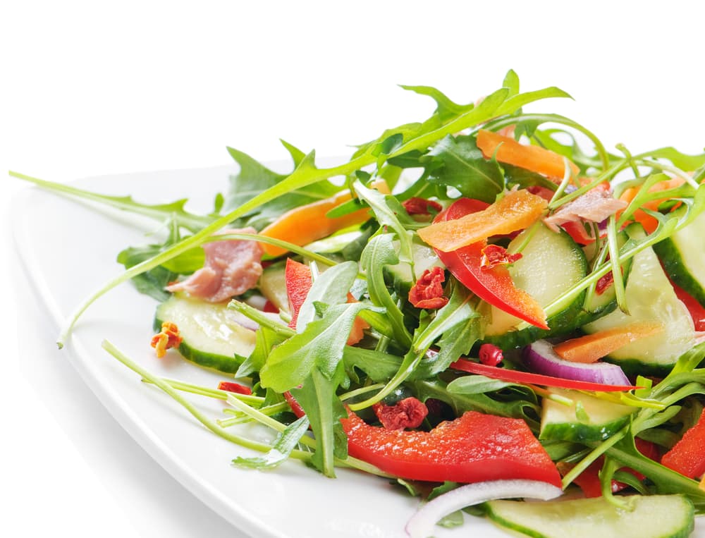 Pon todo en la licuadora y está listo para que tu ensalada tenga otro toque y la disfrutes más.