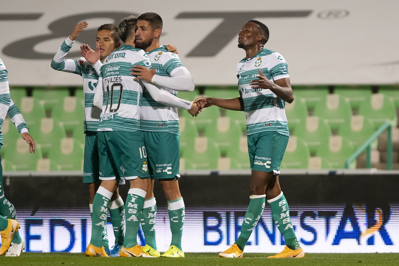 Juan Otero y Eduardo Aguirre son los encargados de la victoria a Santos 2-0 sobre los Tigres.