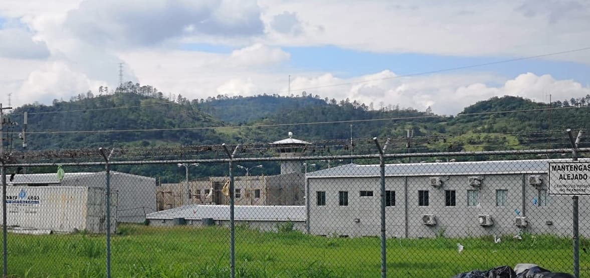 Construida en 2016, la cárcel de Ilama, llamado 'El Pozo', es una de las dos cárceles de máxima seguridad en Honduras con una capacidad de 1,500 personas.