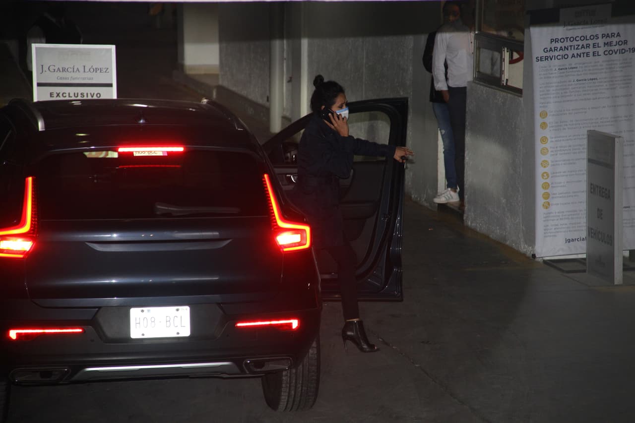 Mónica Nogueras también quedó sin palabras, pero quiso abrazar a la familia en este momento tan difícil.