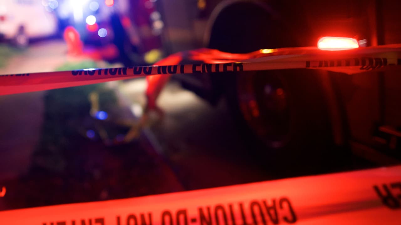 Adolescente de 14 años sospechoso de matar a tiros a su hermano de 12 en casa de Filadelfia