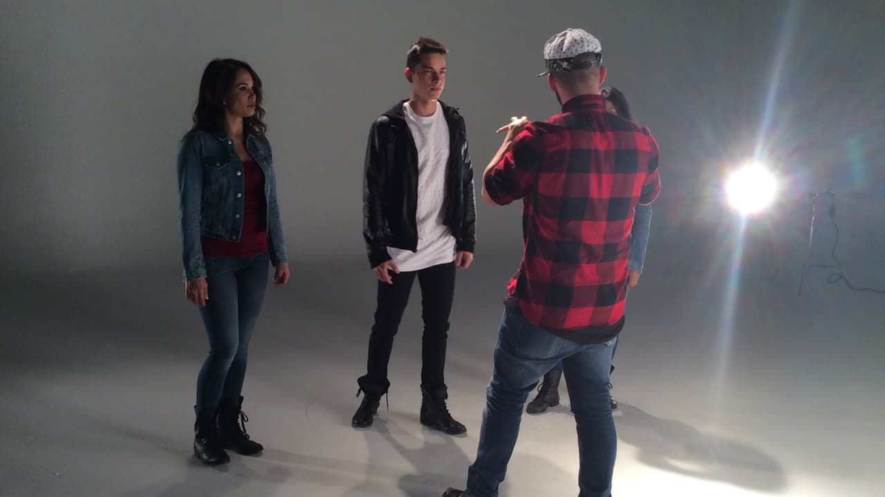 Poyato y las bailarinas recibieron las indicaciones del director