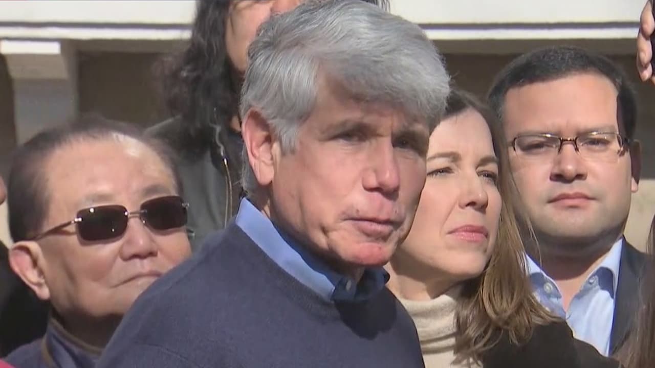 Blagojevich agradece a Trump mientras habla fuera de su casa en Chicago 