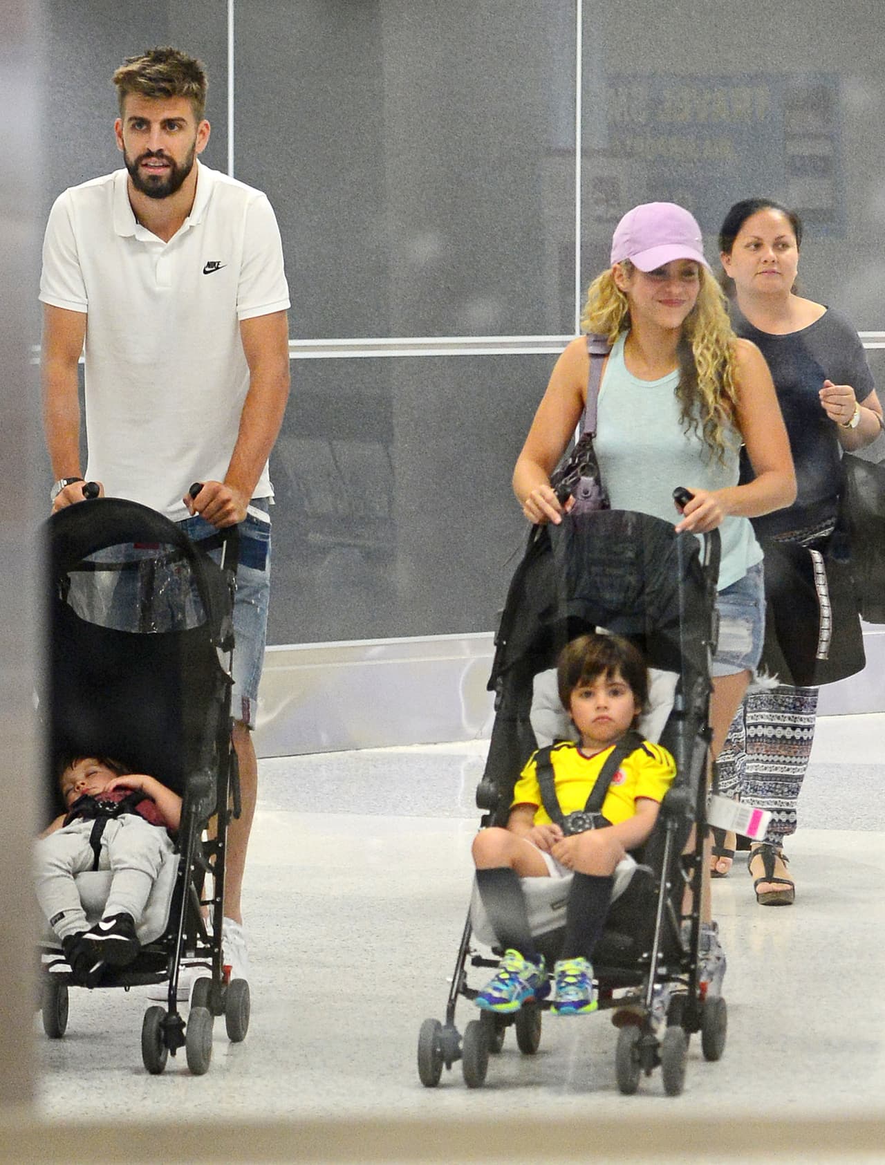 Lo mismo pasa cuando él se prepara para un importante partido, ahí es cuando la colombiana entra en acción como una súper mamá.