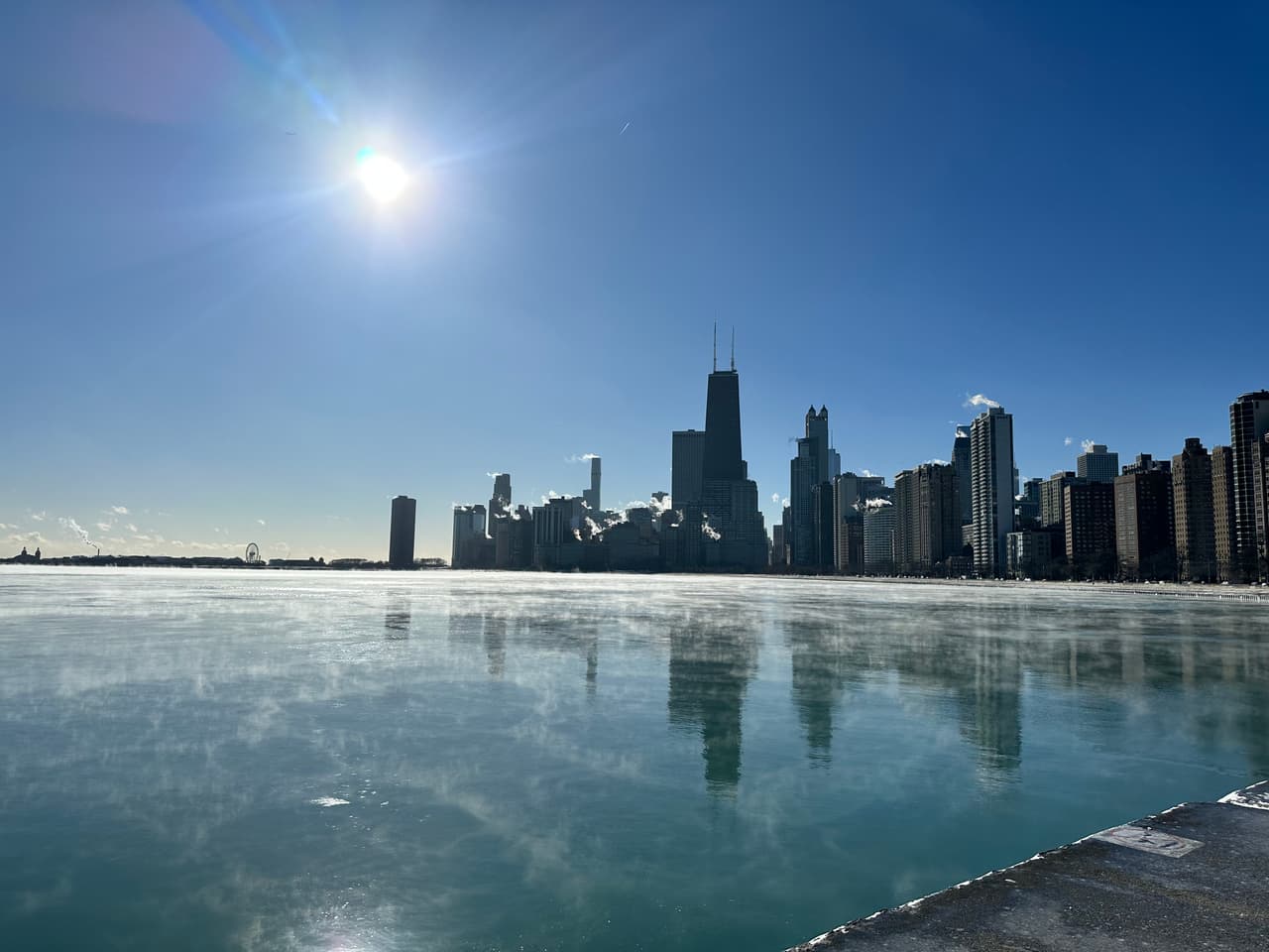 La policía de Chicago informó sobre la muerte de un hombre que estuvo expuesto al extremo frío que se vive en todo el estado a consecuencia de la 
<b><a href="https://www.univision.com/local/chicago-wgbo/tormenta-invernal-chicago-pronostican-temperaturas-peligrosamente-heladas-illinois">tormenta invernal</a>.</b> La víctima de 60 años, es el primer fallecimiento a causa del frío y su cuerpo fue hallado en vecindario de Schiller Park.