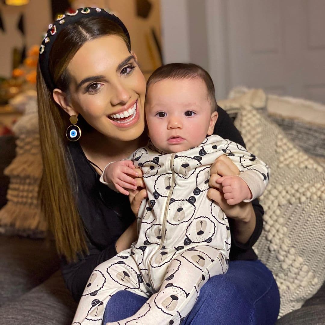 Y de esta hermosa forma, nuestra Andrea le da la bienvenida a mayo, mes en que celebramos a las mamis.