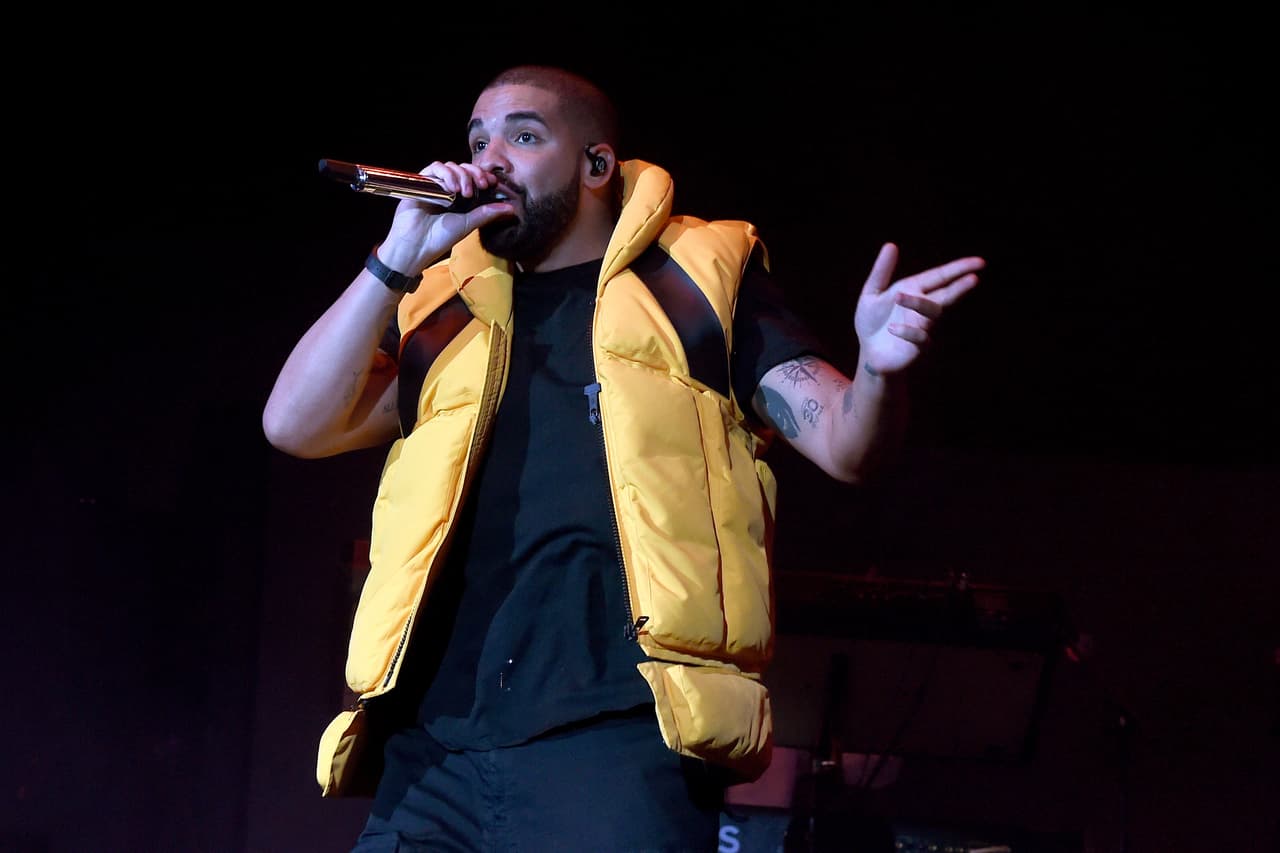 Drake brings back Blockbuster Video and pagers for 32nd birthday party