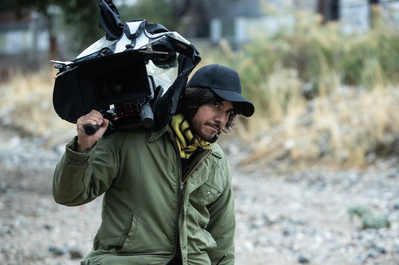 Antonio Cisneros, hispano de 34 años, forma parte de la primera ola de un millón y medio de voluntarios dispuestos a recibir las dosis para ayudar a determinar si las vacunas que son principales candidatas pueden derrotar al virus que ha causado una pandemia mortal.
<br>