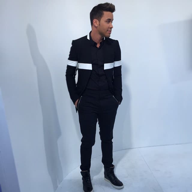 Sin duda, el cantante sabe combinar muy bien las formas y colores.