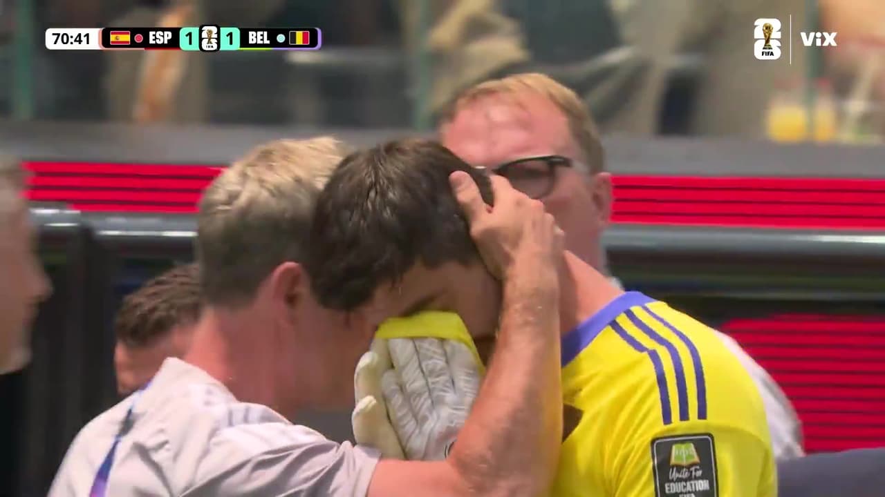 ¡Entre lágrimas! Thibaut Courtois debe salir de cambio por lesión y ojo a su reacción