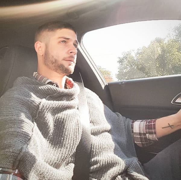 Cambió de look para sus nuevos proyectos, ahora es parte del elenco de la obra de teatro "Conejo blanco, conejo rojo". Además podría ser parte de una telenovela muy pronto.