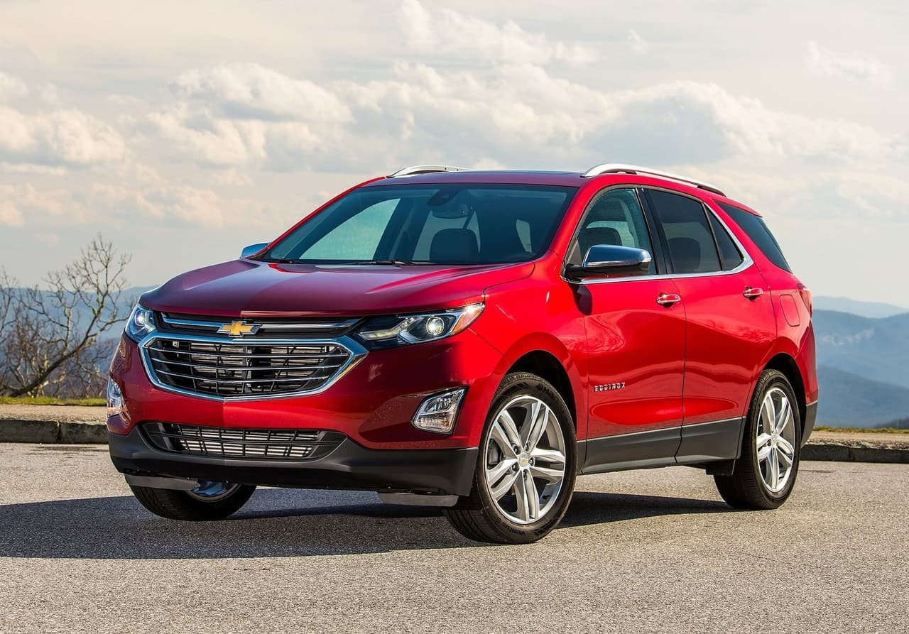 <h3 class="cms-H3-H3"><b>Chevrolet Equinox </b></h3>
<br>
<br>
<b>Compañías de alquiler:</b> -3.1%
<br>
<b>Concesionarios virtuales:</b> -2.7%
<br>
<b>Concesionarios tradicionales: </b>-0.4%
<br>
<br>
<b>Lugar con el mejor precio:</b> compañías de alquiler