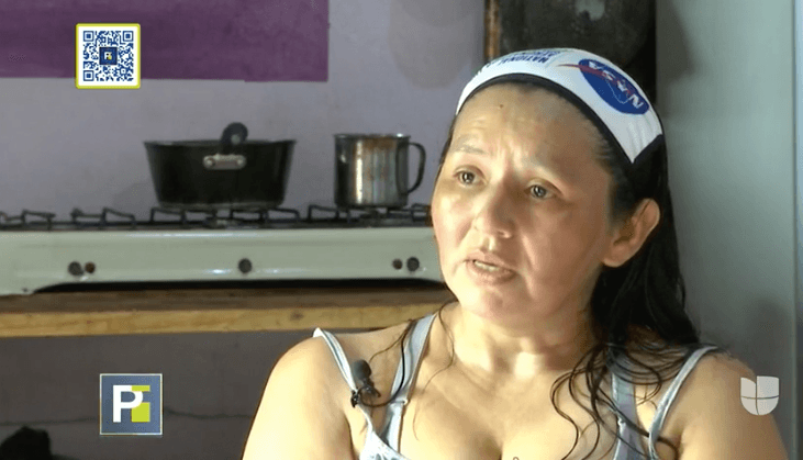 Yolanda Cruz, madre del pequeño, explica que el médico, Carlos Paz, le informó de que su hijo padecía cáncer en uno de sus ojos.
<br>