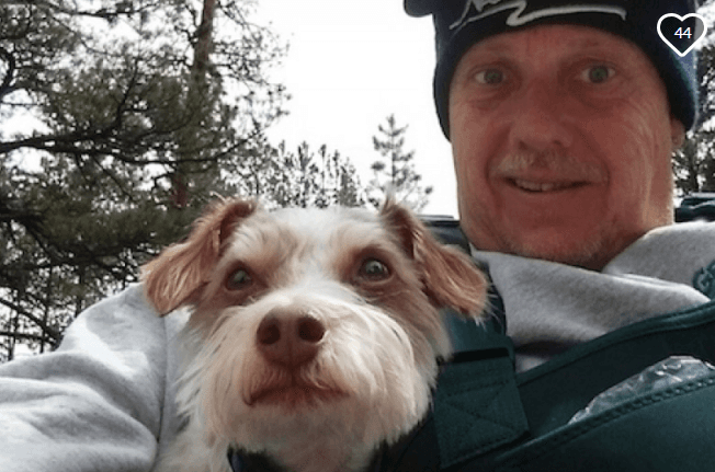 Randy Bilyeu fue encontrado muerto mientras que su perro fue rescatado con vida.