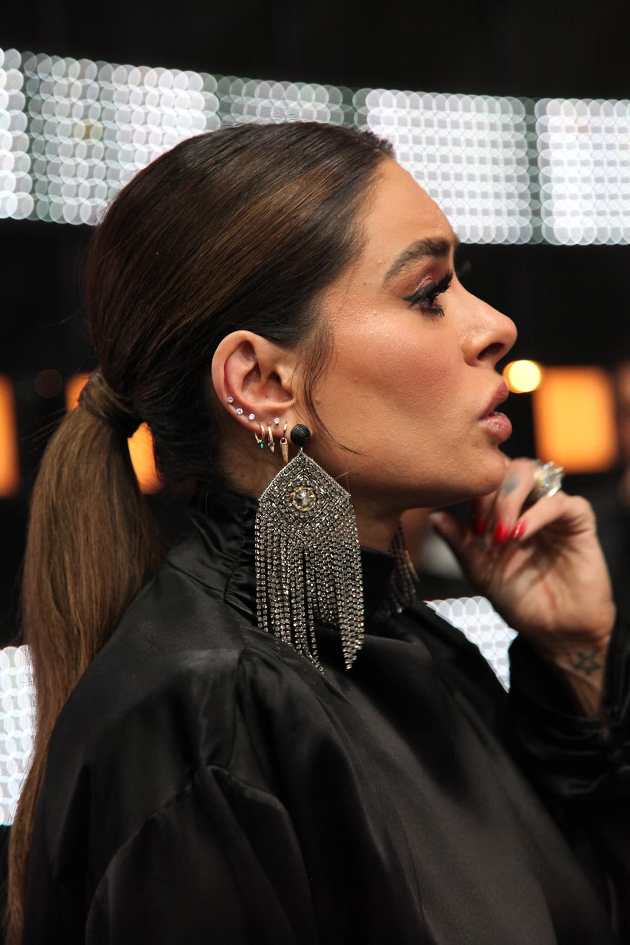 Las pecas fueron notorias al inicio de la emisión.