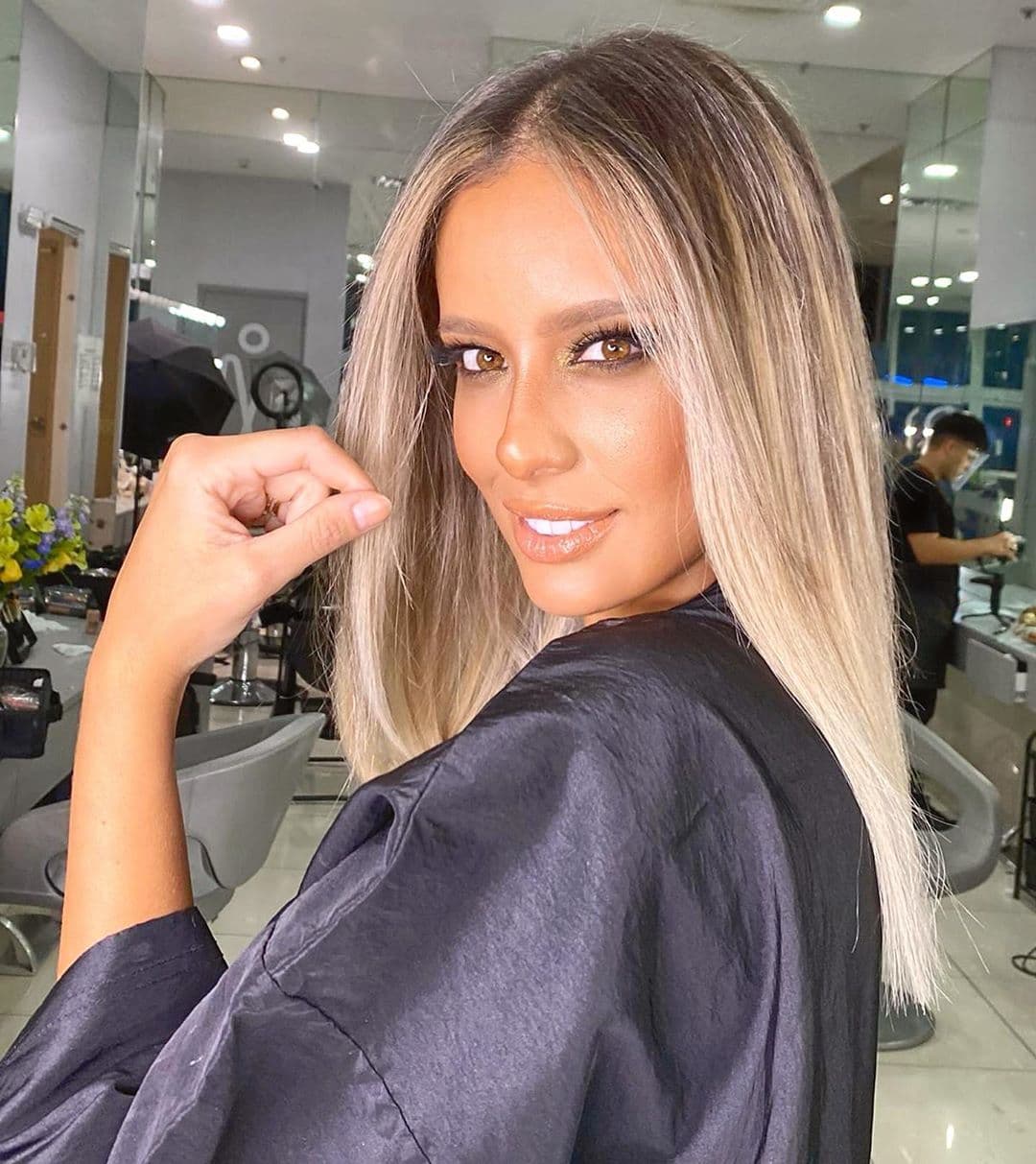 "Un cambio de look definitivamente ayuda para sentirse mil veces mejor y motivada, ¿verdad que sí?", con este texto y un par de fotos nos presentó su nueva apariencia.