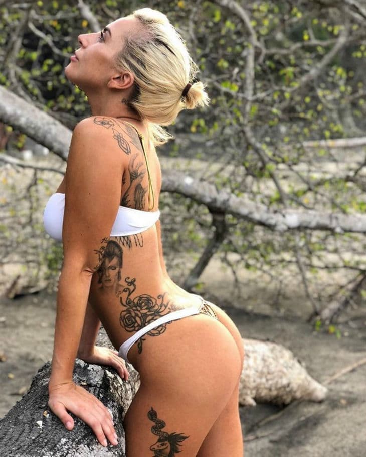 Lady Gaga no se preocupa por ocultar las estrías que tiene en su piel.