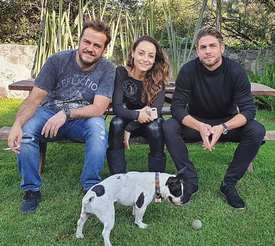 Apenas este fin de semana, Pancheri se dejó ver mientras le daba un 
<a href="https://www.univision.com/famosos/por-primera-vez-ante-una-camara-horacio-pancheri-y-marimar-vega-se-besan-apasionadamente-video" target="_blank">apasionado beso a la actriz Marimar Vega</a>.